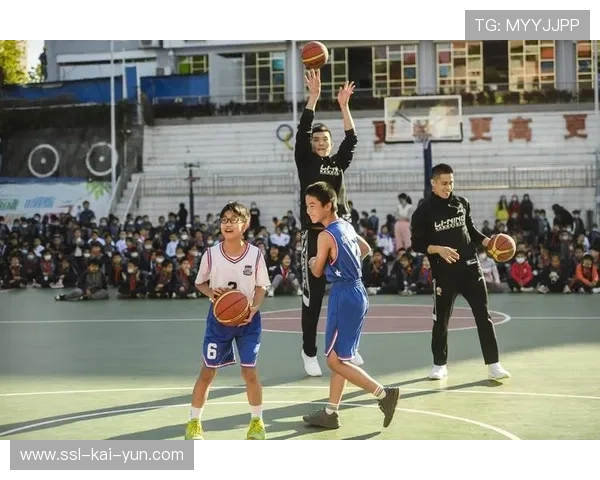 篮球进校园项目：CBA俱乐部与中小学合作推广篮球运动